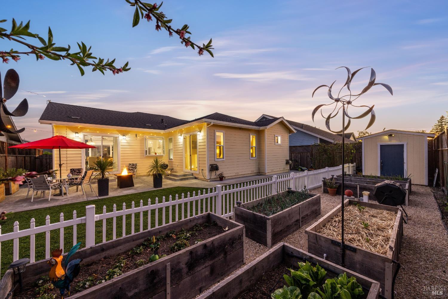 Detail Gallery Image 34 of 44 For 1935 San Marcos Dr, Santa Rosa,  CA 95403 - 3 Beds | 2 Baths