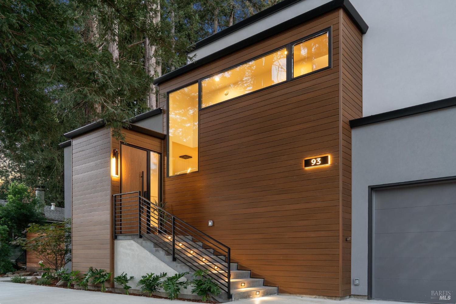 Detail Gallery Image 7 of 88 For 93 Magnolia Ave, Larkspur,  CA 94939 - 3 Beds | 3 Baths