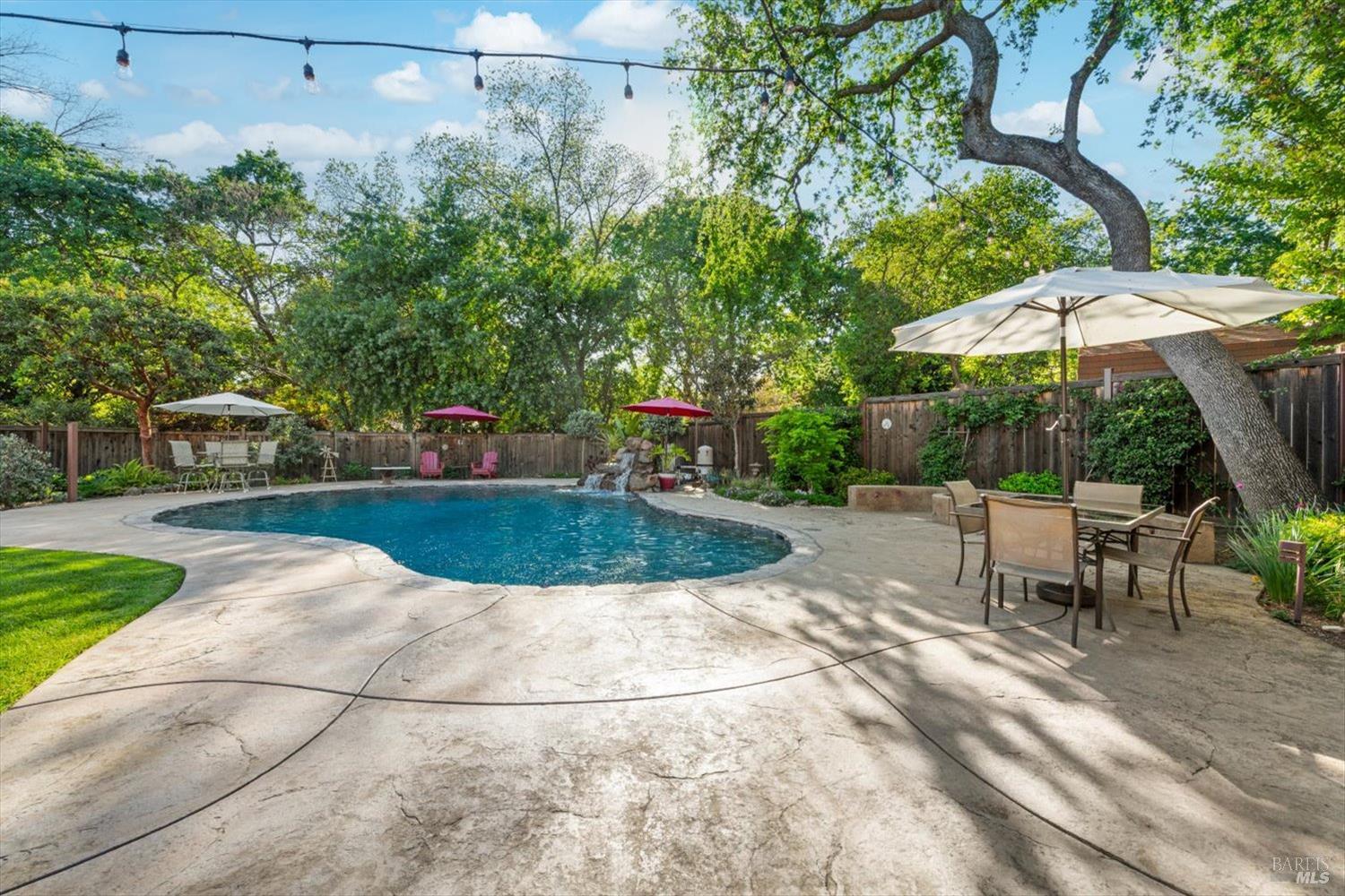 Detail Gallery Image 72 of 99 For 104 Westwood St, Vacaville,  CA 95688 - 5 Beds | 2/1 Baths