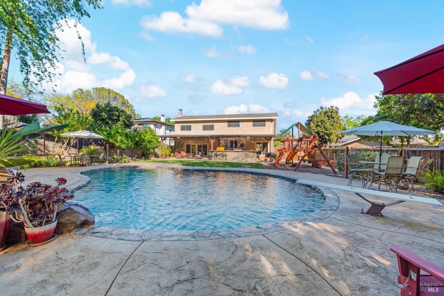 Detail Gallery Image 67 of 99 For 104 Westwood St, Vacaville,  CA 95688 - 5 Beds | 2/1 Baths