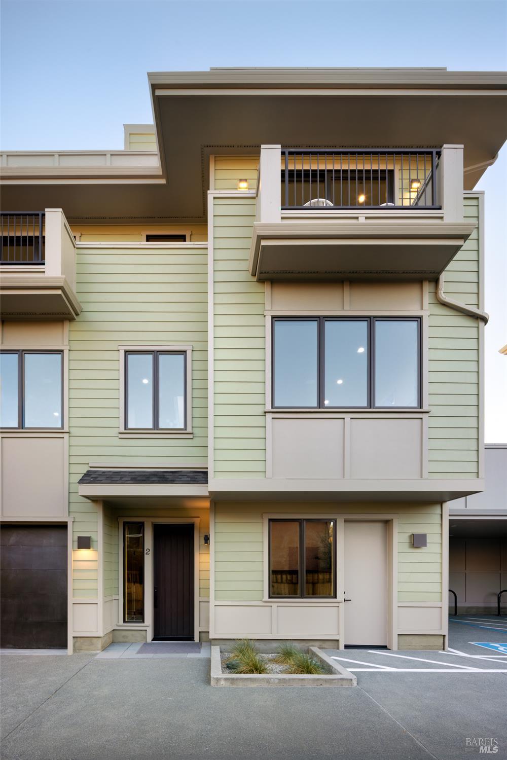 Detail Gallery Image 14 of 15 For 709 C St #2,  San Rafael,  CA 94901 - 3 Beds | 3/1 Baths