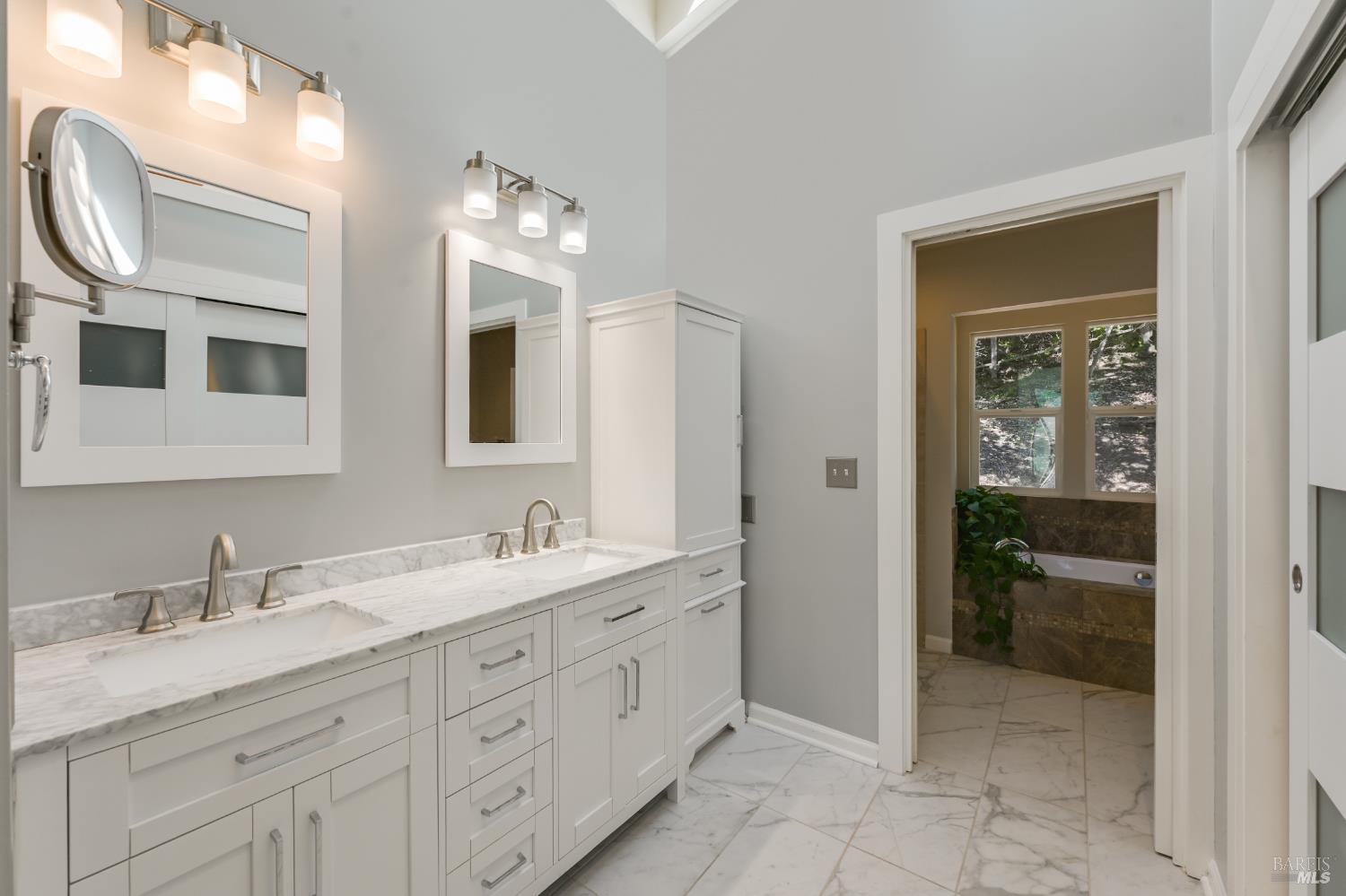Detail Gallery Image 25 of 46 For 1676 Indian Valley Rd, Novato,  CA 94947 - 3 Beds | 4/1 Baths