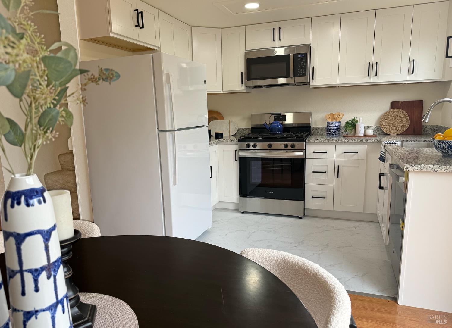 Detail Gallery Image 5 of 36 For 1422 N Oak St, Calistoga,  CA 94515 - 3 Beds | 2 Baths