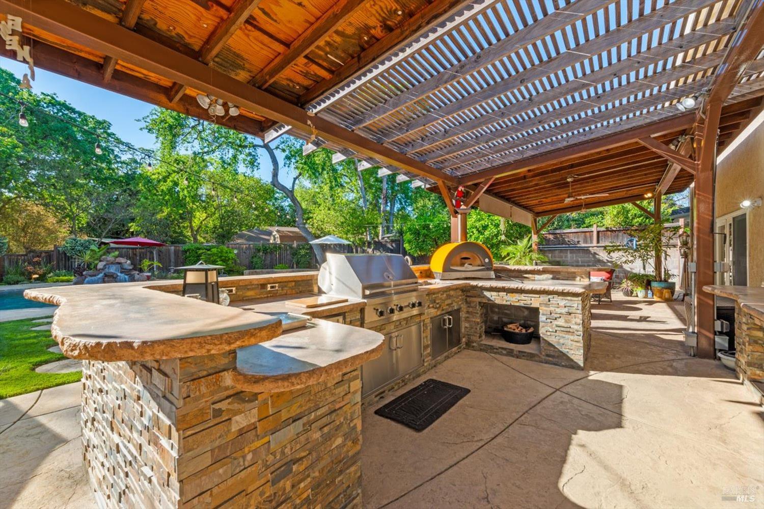 Detail Gallery Image 82 of 99 For 104 Westwood St, Vacaville,  CA 95688 - 5 Beds | 2/1 Baths