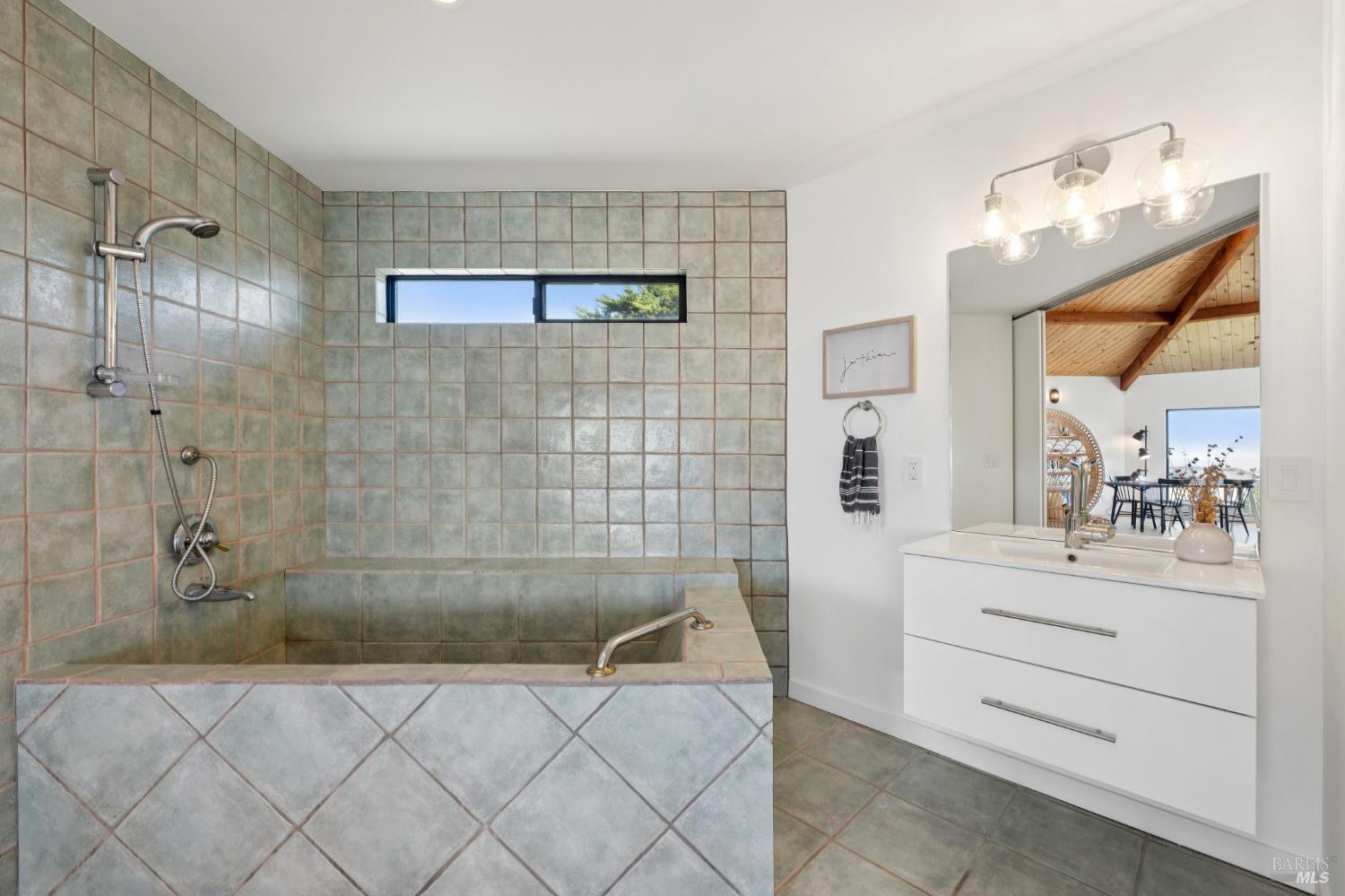 Detail Gallery Image 64 of 98 For 557 Oceana Dr, Dillon Beach,  CA 94929 - 3 Beds | 3 Baths