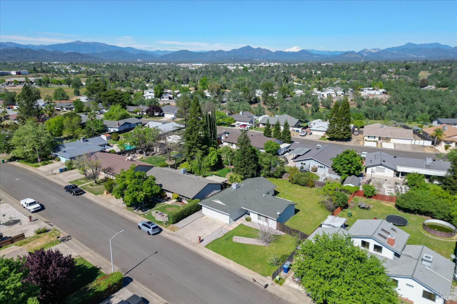 Detail Gallery Image 49 of 66 For 244 Woodhill Dr, Redding,  CA 96003 - 3 Beds | 2 Baths