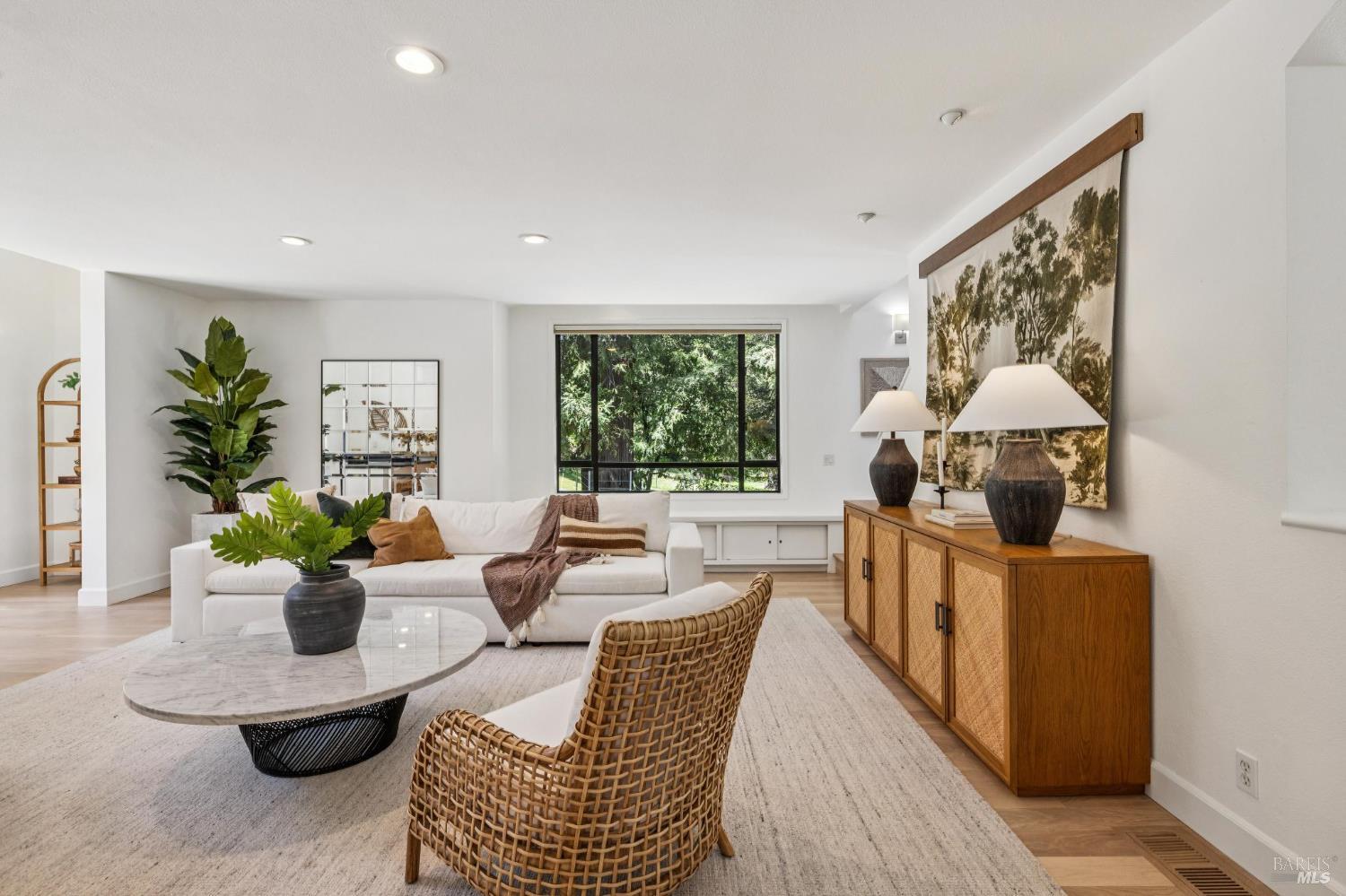 Detail Gallery Image 51 of 93 For 47 Main Dr, San Rafael,  CA 94901 - 4 Beds | 5 Baths