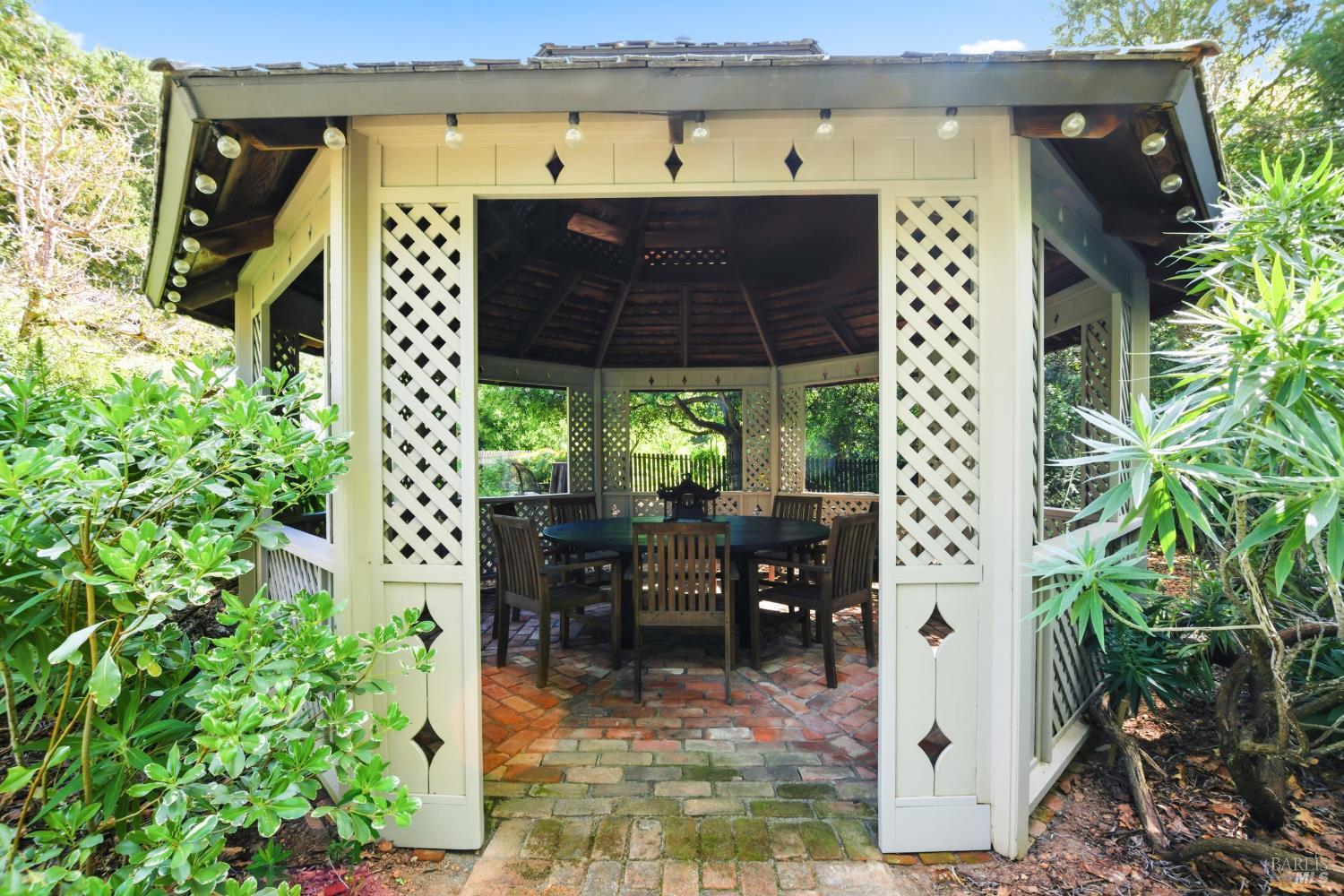 Detail Gallery Image 39 of 58 For 2072 Kirkland Ave, Napa,  CA 94558 - 3 Beds | 2 Baths