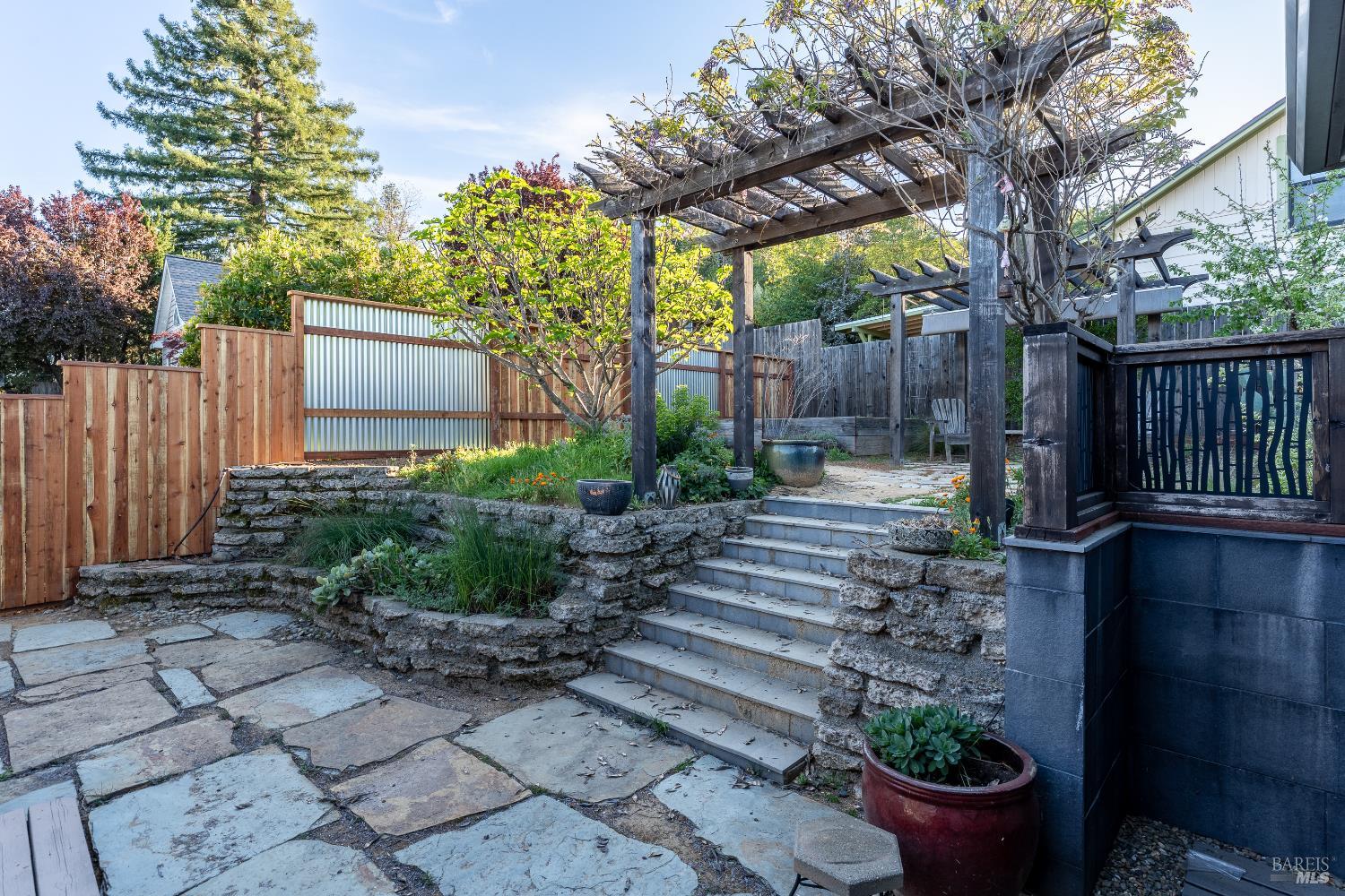 Detail Gallery Image 27 of 39 For 902 Helen Ave, Ukiah,  CA 95482 - 1 Beds | 1 Baths