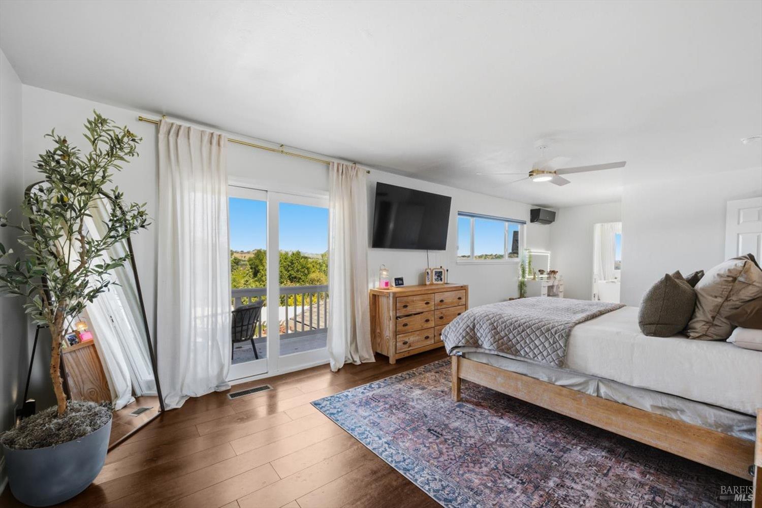 Detail Gallery Image 49 of 99 For 160 Wykoff Dr, Vacaville,  CA 95688 - 6 Beds | 4 Baths