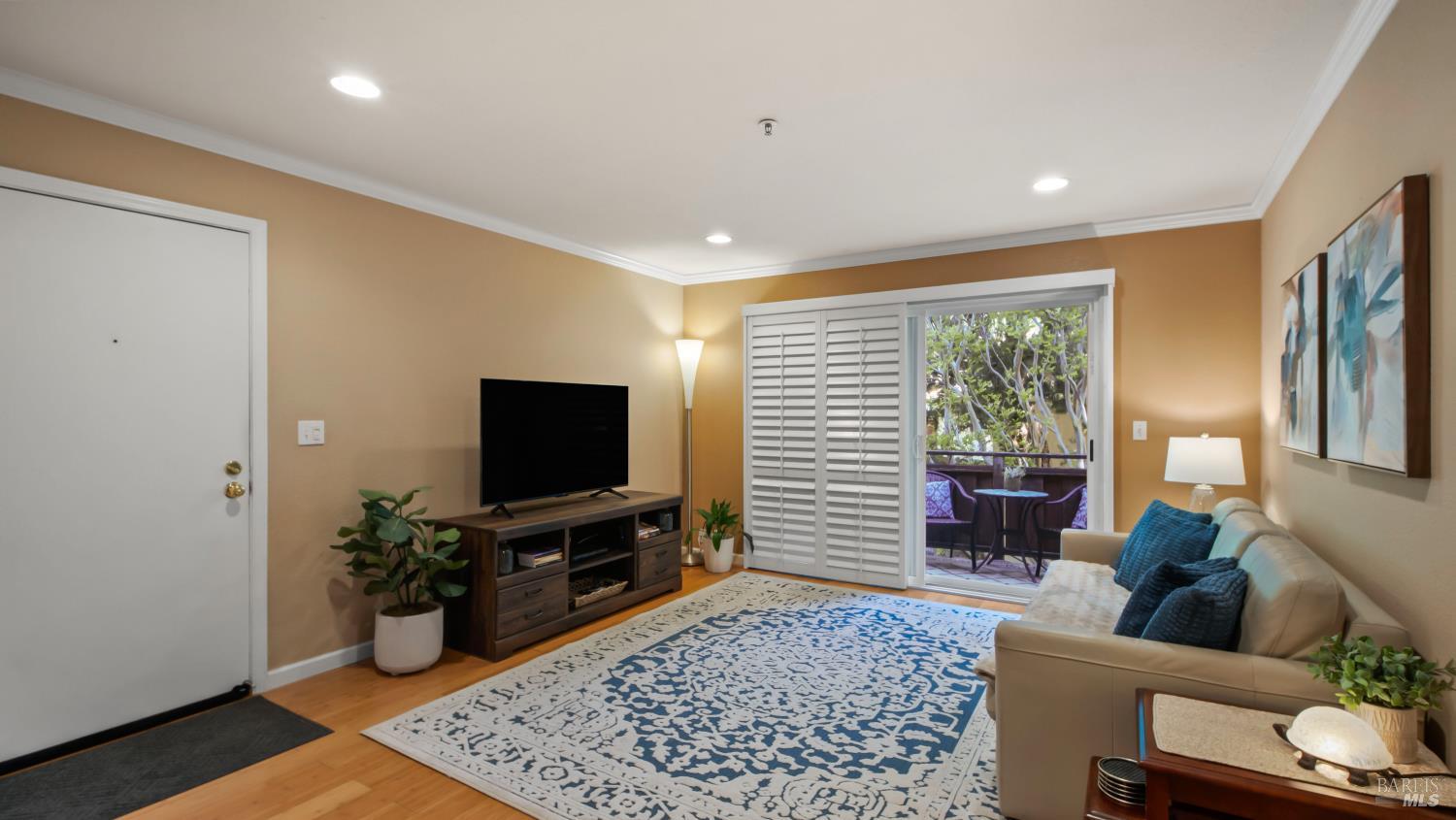 Detail Gallery Image 5 of 36 For 630 Arcadia Dr, Vacaville,  CA 95687 - 2 Beds | 1 Baths
