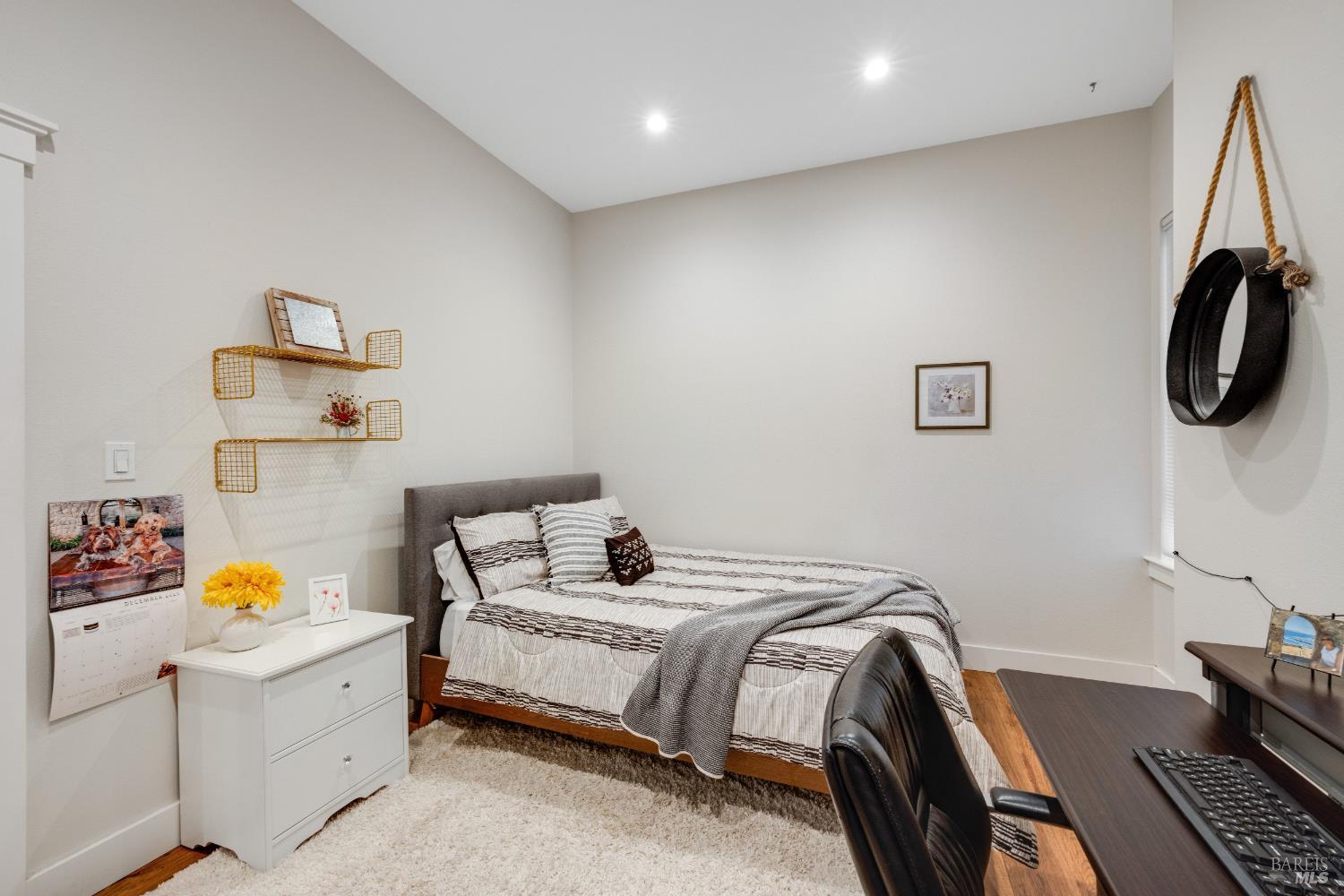 Detail Gallery Image 21 of 44 For 1935 San Marcos Dr, Santa Rosa,  CA 95403 - 3 Beds | 2 Baths