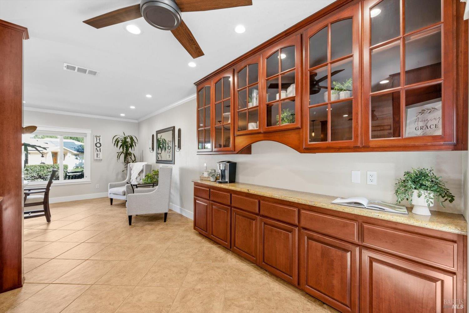 Detail Gallery Image 24 of 99 For 104 Westwood St, Vacaville,  CA 95688 - 5 Beds | 2/1 Baths