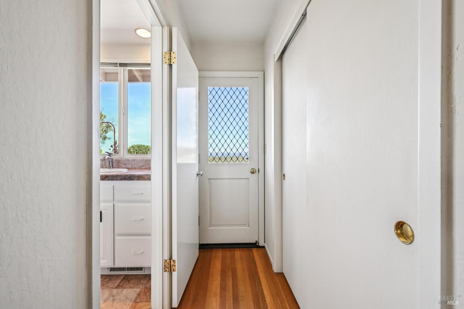 Detail Gallery Image 31 of 65 For 319 Golden Hind Psge, Corte Madera,  CA 94925 - 3 Beds | 2 Baths