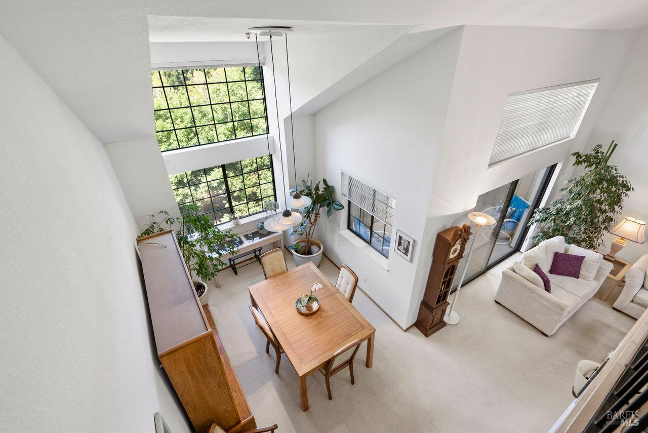 Detail Gallery Image 13 of 30 For 186 Red Hawk Rd, Novato,  CA 94949 - 2 Beds | 2/1 Baths