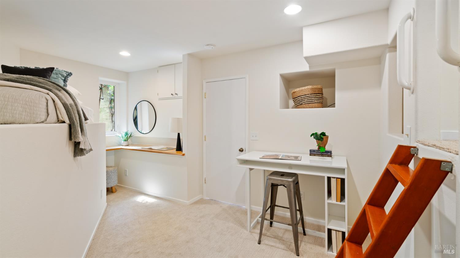 Detail Gallery Image 49 of 77 For 5 Viox Way, San Rafael,  CA 94901 - 4 Beds | 3/1 Baths