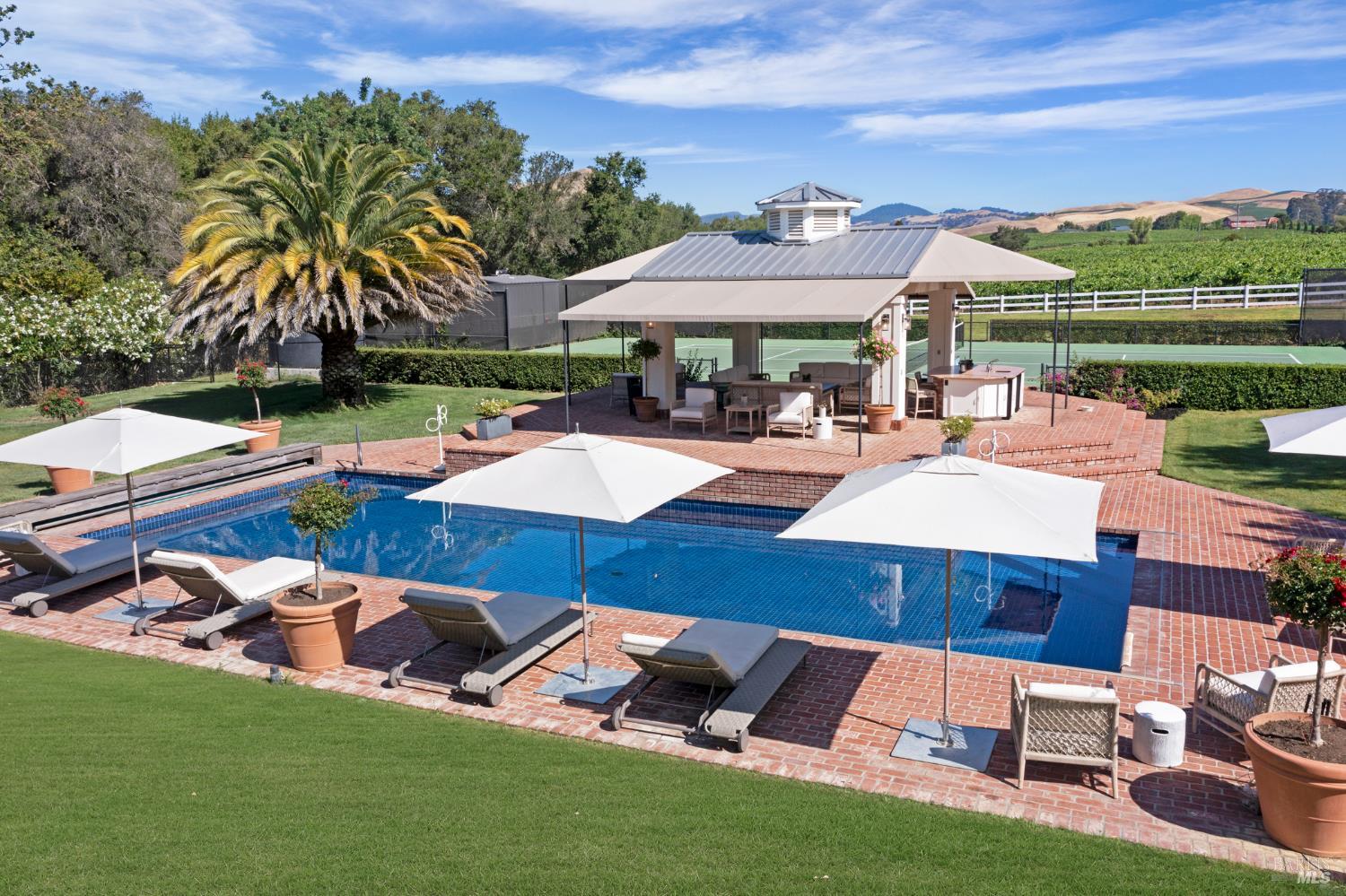 Detail Gallery Image 19 of 41 For 1129 Dealy Ln, Napa,  CA 94559 - – Beds | – Baths