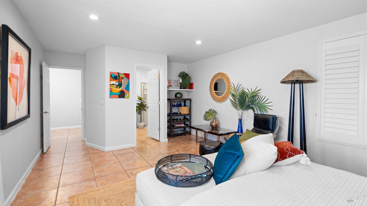 Detail Gallery Image 10 of 52 For 1229 Monte Vista Ct, Benicia,  CA 94510 - 3 Beds | 2 Baths