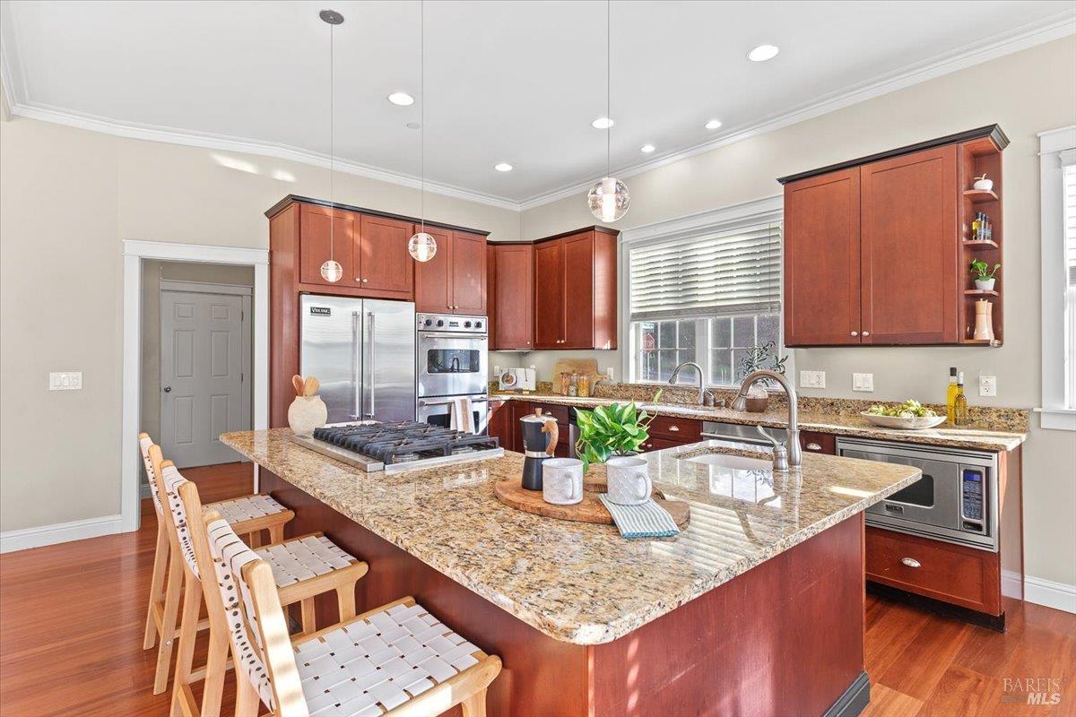 Detail Gallery Image 15 of 60 For 134 Moonlight Dr, Healdsburg,  CA 95448 - 4 Beds | 3/1 Baths