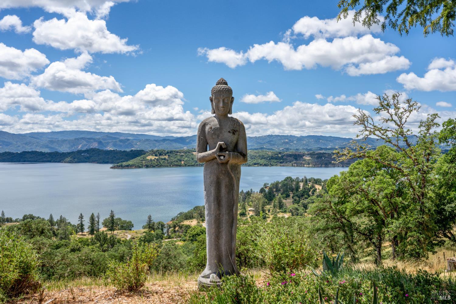 Detail Gallery Image 2 of 44 For 3760 King Ranch Rd, Ukiah,  CA 95482 - 3 Beds | 2 Baths