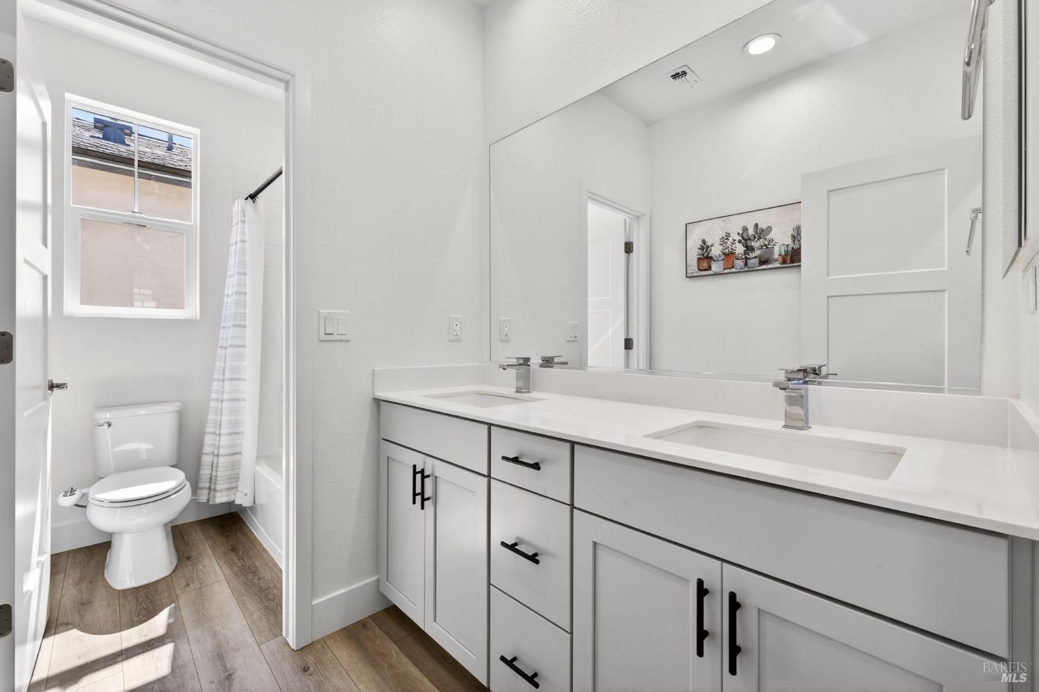 Detail Gallery Image 32 of 46 For 2782 Bella Cir, Santa Rosa,  CA 95407 - 3 Beds | 2/1 Baths