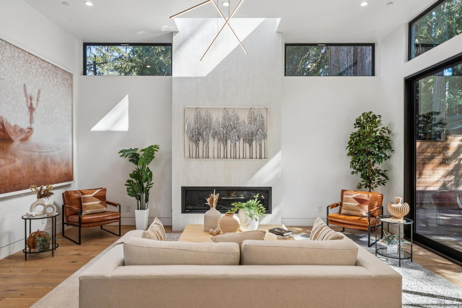 Detail Gallery Image 14 of 88 For 93 Magnolia Ave, Larkspur,  CA 94939 - 3 Beds | 3 Baths