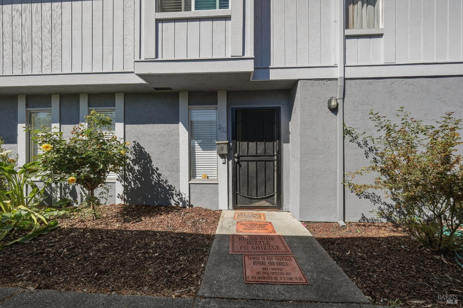 Detail Gallery Image 4 of 34 For 222 Del Luz Ct, Fairfield,  CA 94533 - 2 Beds | 1/1 Baths