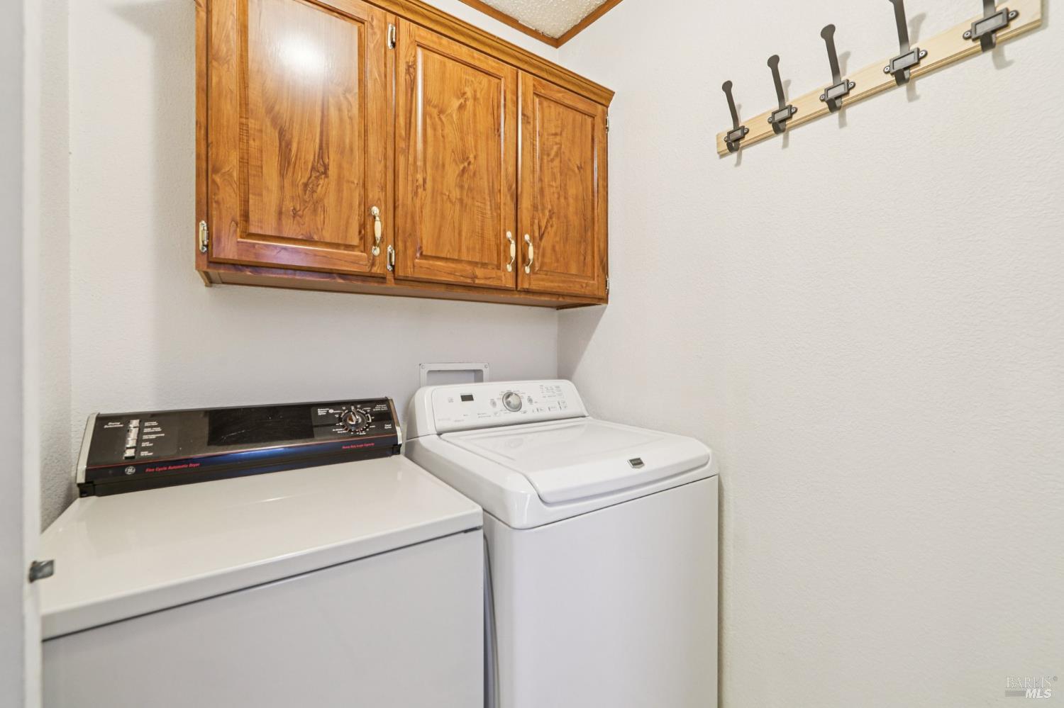 Detail Gallery Image 16 of 47 For 2704 Ridge Rd, San Pablo,  CA 94806 - 3 Beds | 2 Baths