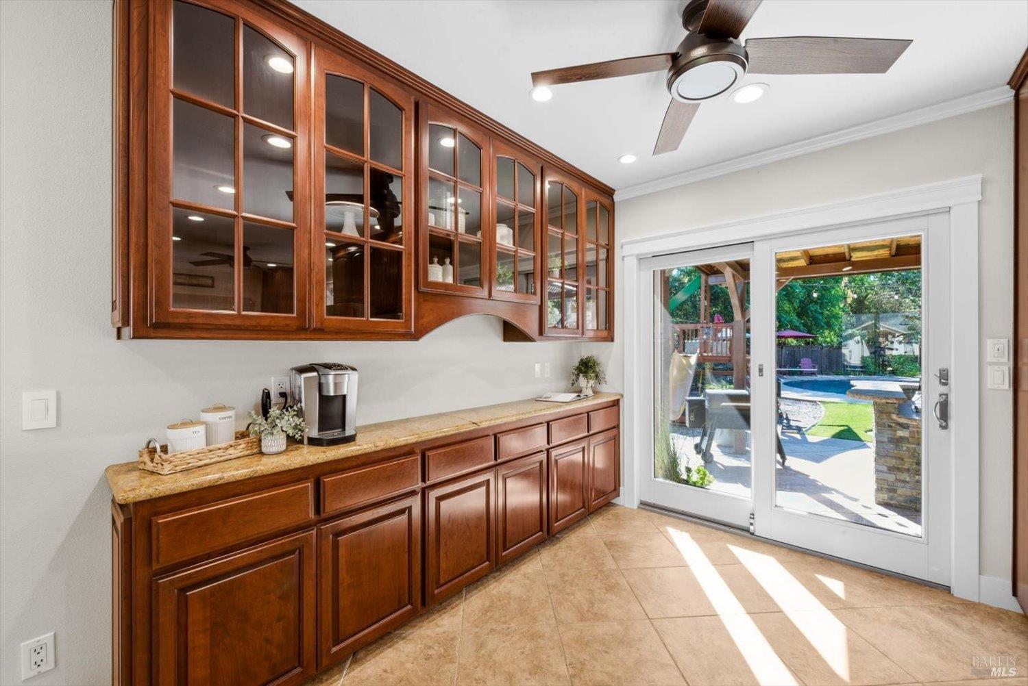 Detail Gallery Image 25 of 99 For 104 Westwood St, Vacaville,  CA 95688 - 5 Beds | 2/1 Baths