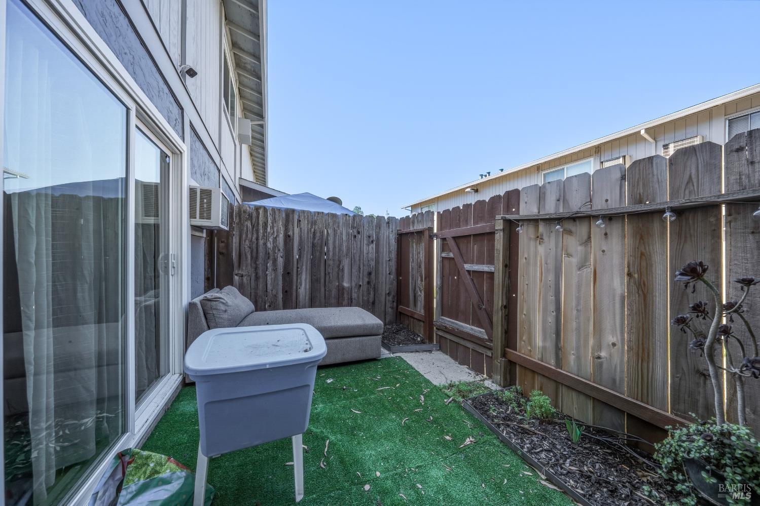 Detail Gallery Image 24 of 34 For 222 Del Luz Ct, Fairfield,  CA 94533 - 2 Beds | 1/1 Baths