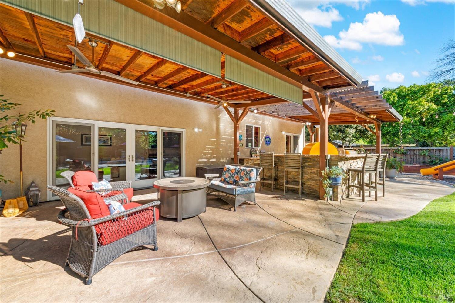 Detail Gallery Image 86 of 99 For 104 Westwood St, Vacaville,  CA 95688 - 5 Beds | 2/1 Baths