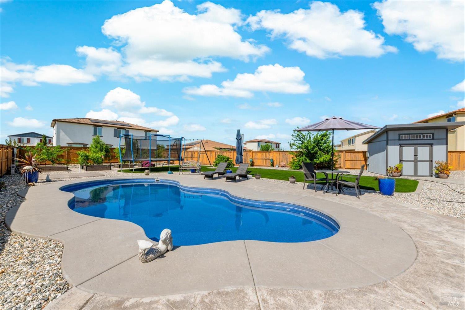 Detail Gallery Image 51 of 81 For 1685 Blossom Way, Dixon,  CA 95620 - 4 Beds | 3 Baths