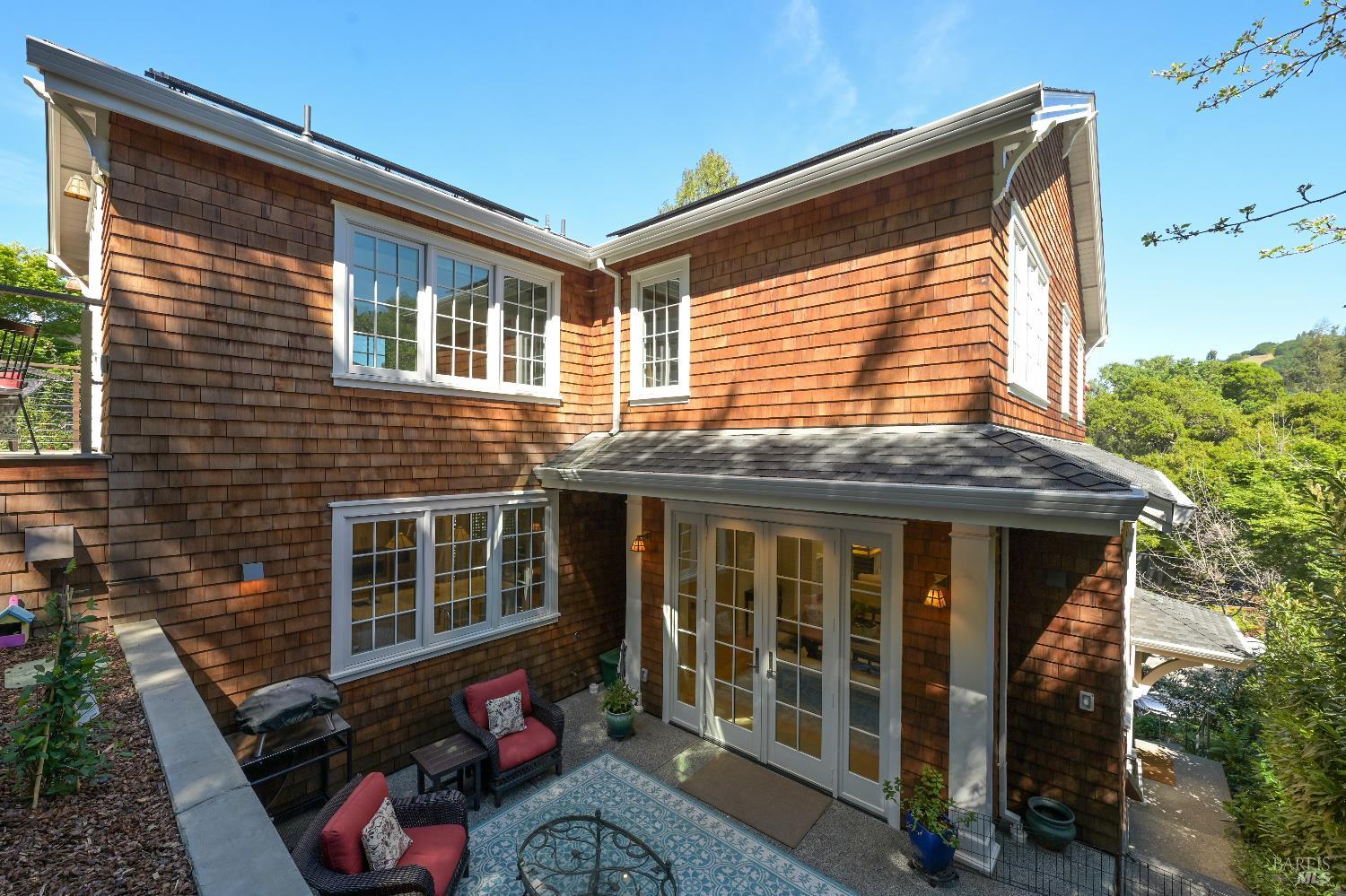 Detail Gallery Image 33 of 38 For 216 Laurel Ave, San Anselmo,  CA 94960 - 5 Beds | 3/1 Baths