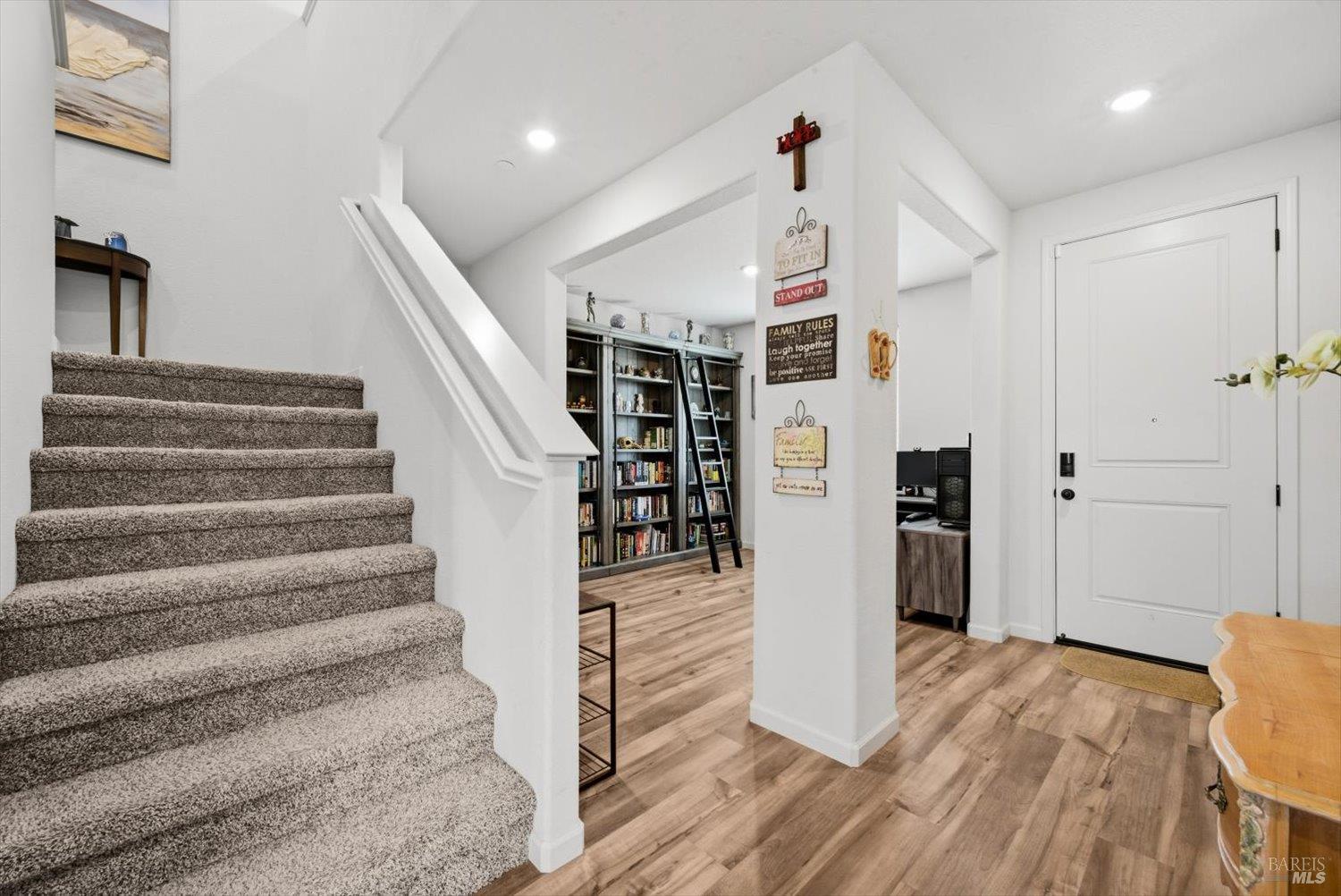 Detail Gallery Image 28 of 81 For 1685 Blossom Way, Dixon,  CA 95620 - 4 Beds | 3 Baths