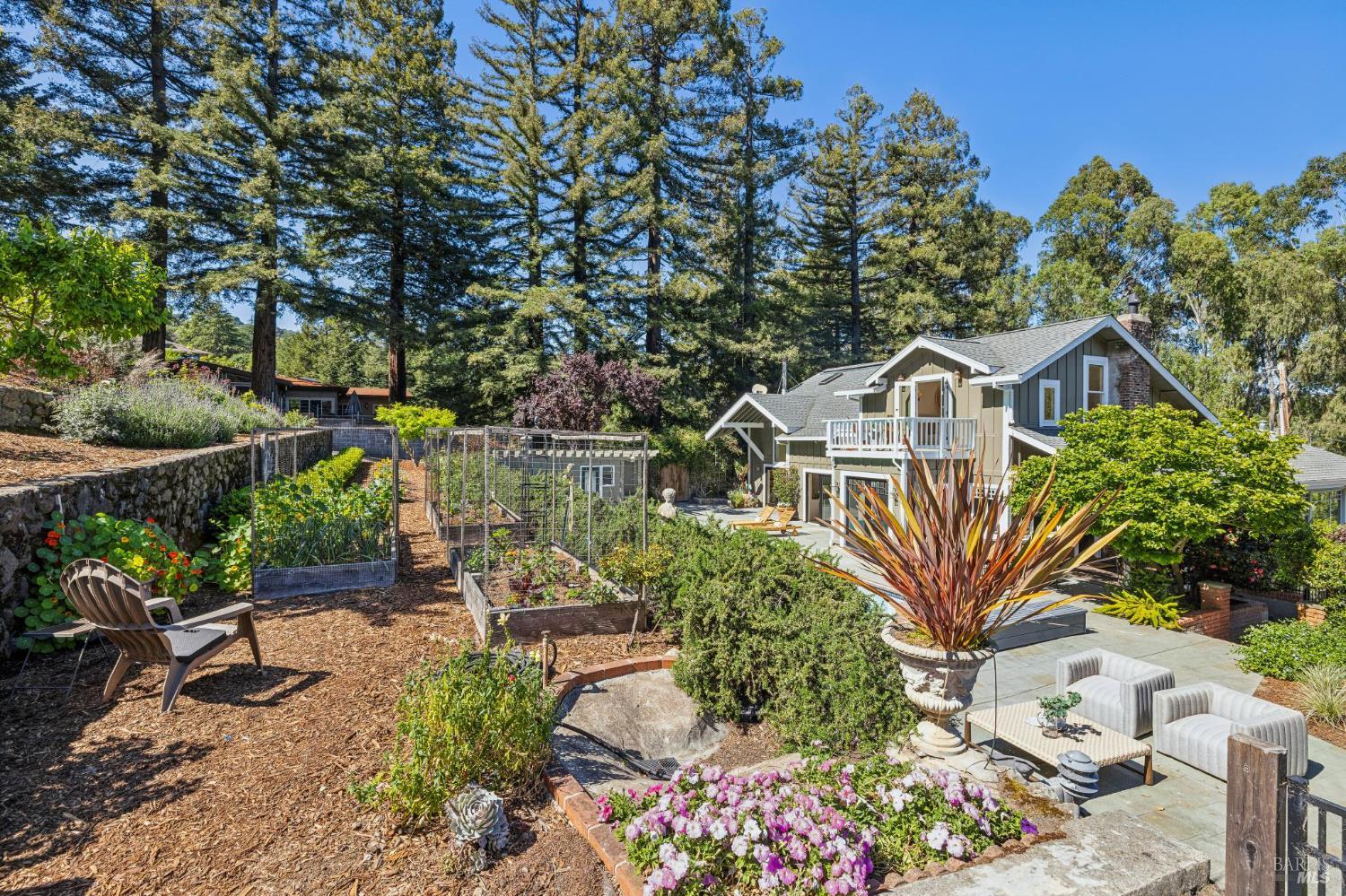 Detail Gallery Image 78 of 93 For 47 Main Dr, San Rafael,  CA 94901 - 4 Beds | 5 Baths