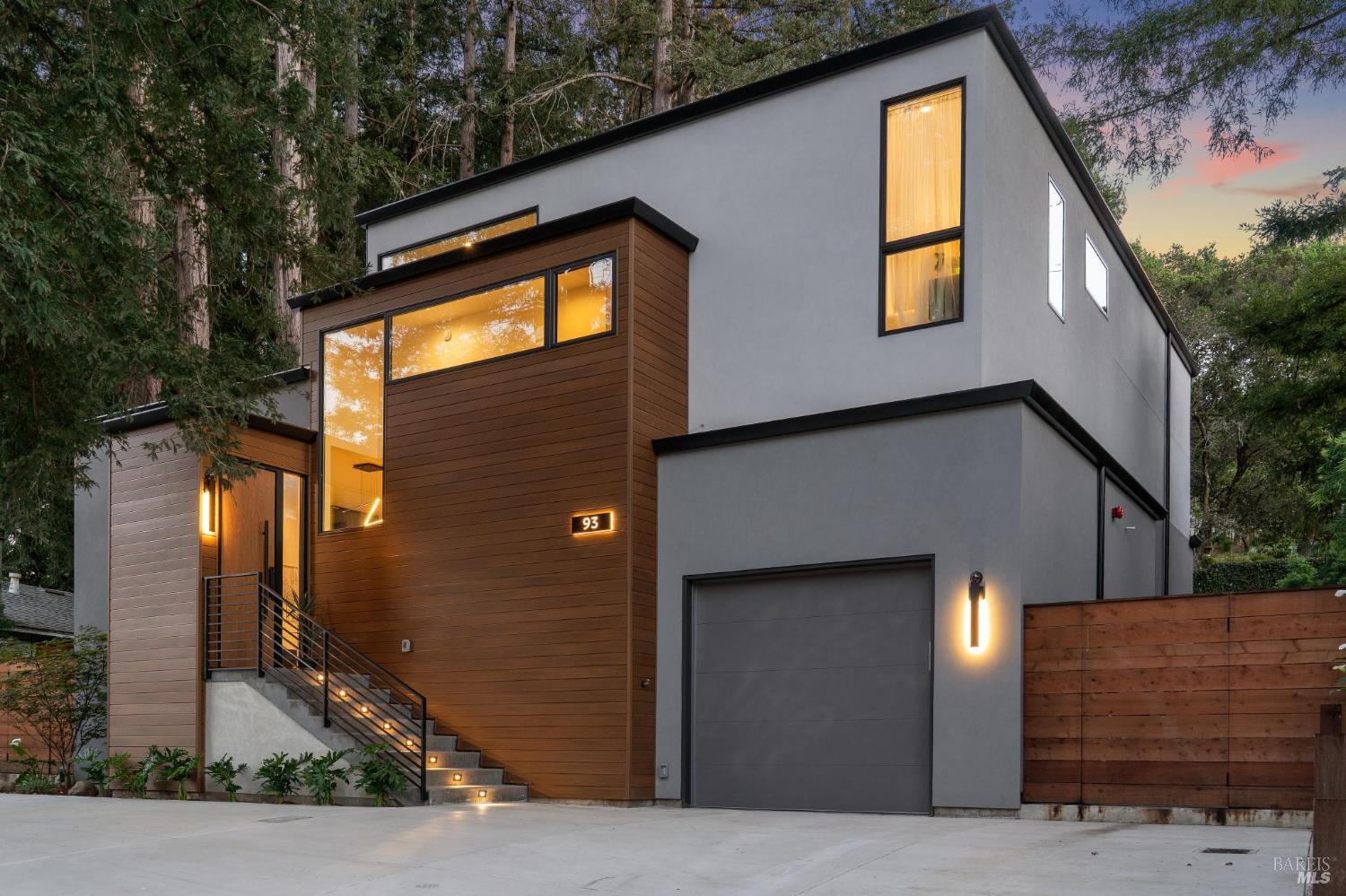 Detail Gallery Image 5 of 88 For 93 Magnolia Ave, Larkspur,  CA 94939 - 3 Beds | 3 Baths