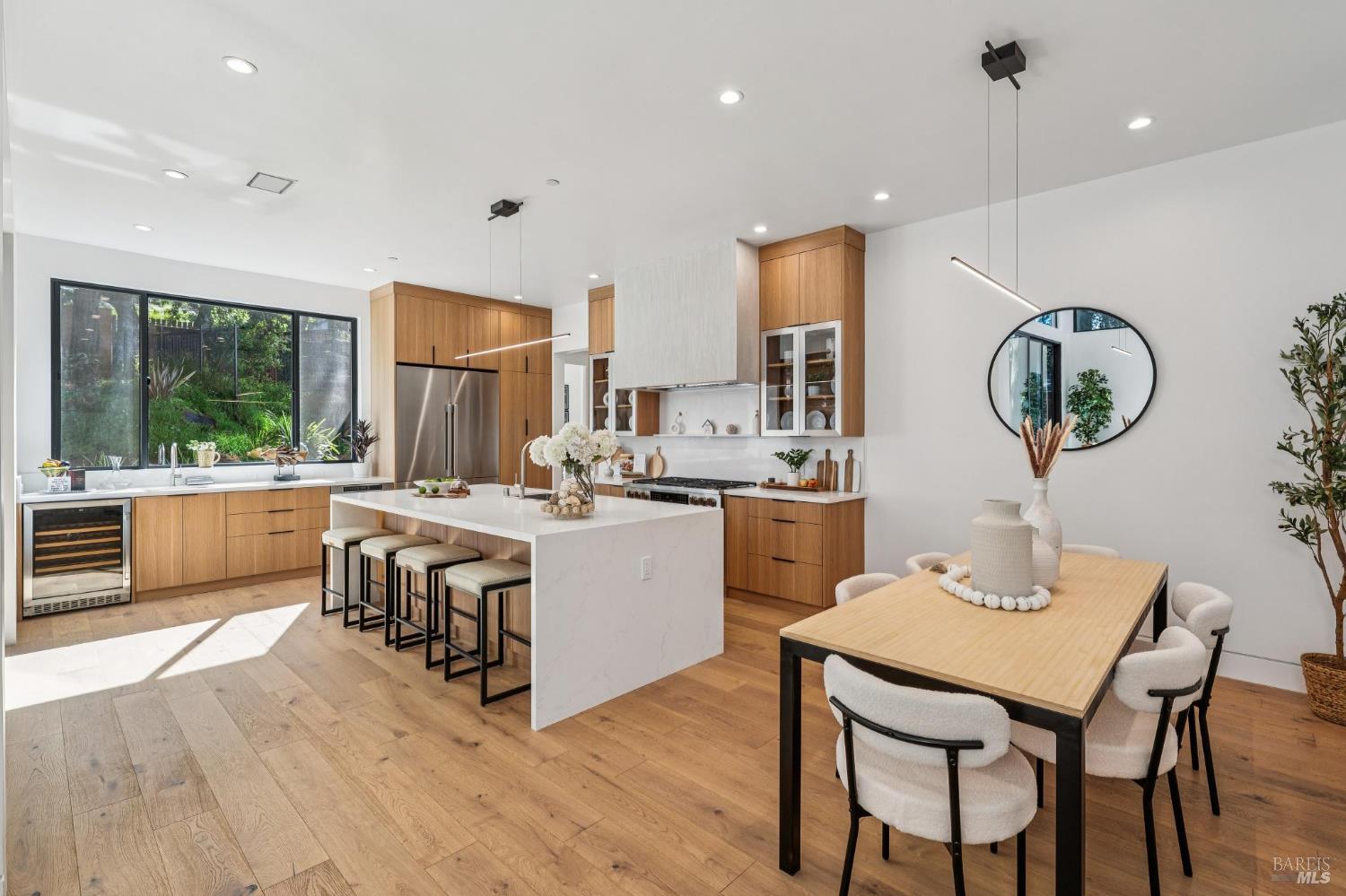 Detail Gallery Image 26 of 88 For 93 Magnolia Ave, Larkspur,  CA 94939 - 3 Beds | 3 Baths