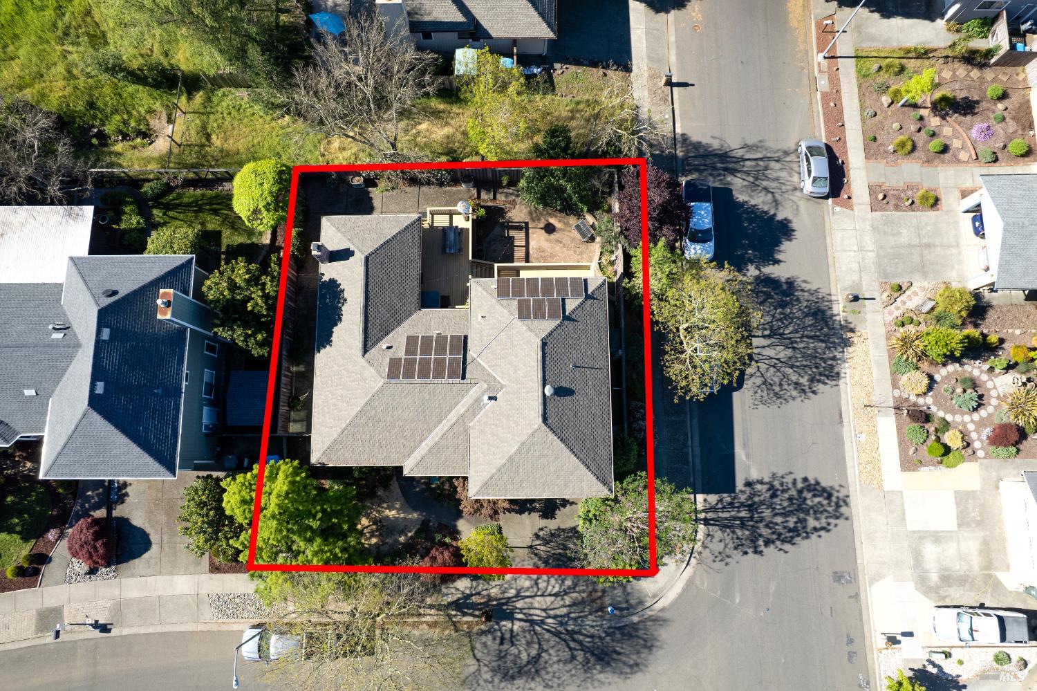 Detail Gallery Image 5 of 36 For 4808 Foxglove Ct, Santa Rosa,  CA 95405 - 4 Beds | 3 Baths