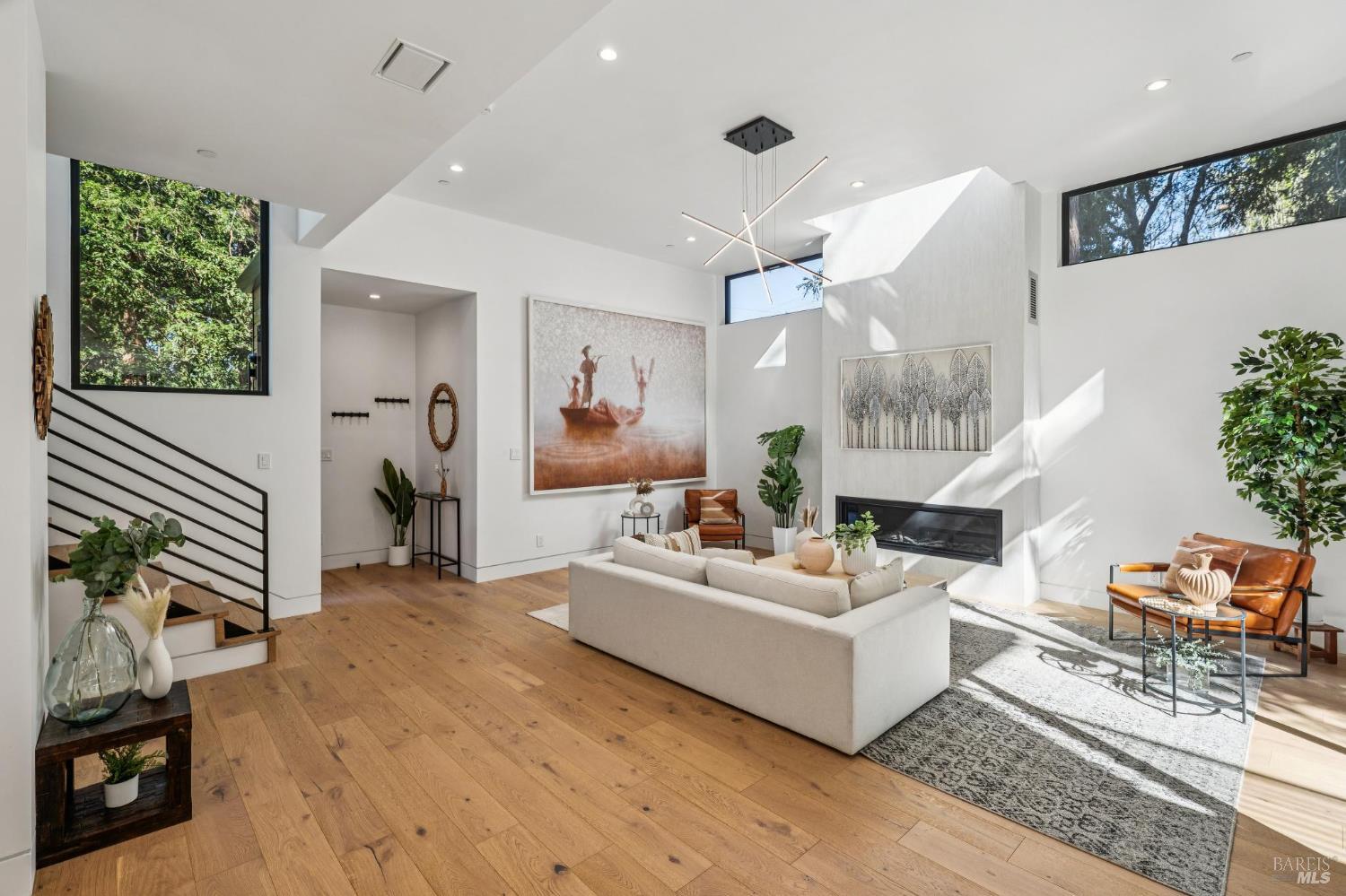 Detail Gallery Image 23 of 88 For 93 Magnolia Ave, Larkspur,  CA 94939 - 3 Beds | 3 Baths