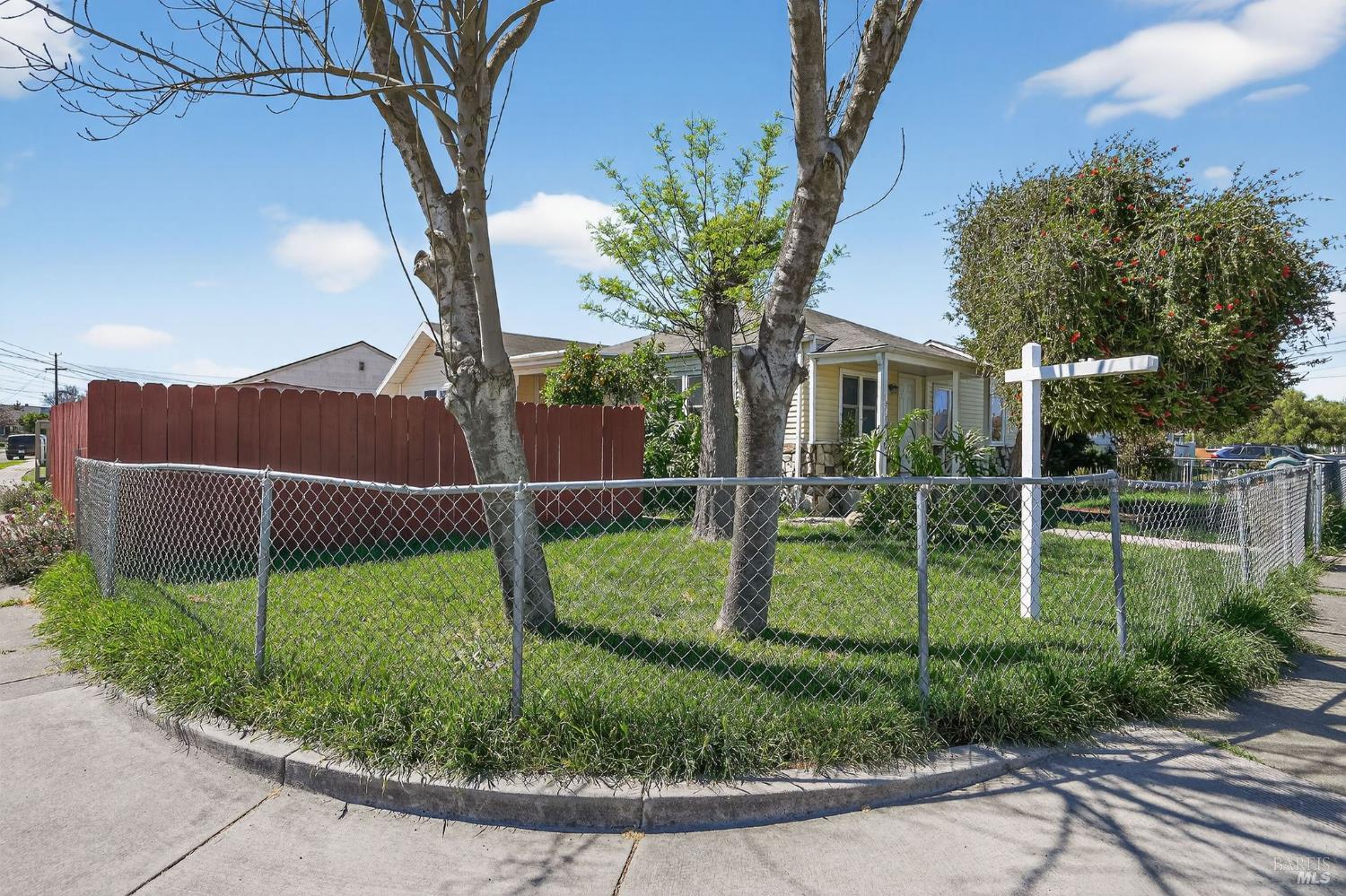 Detail Gallery Image 9 of 30 For 1565 Timothy Dr, San Leandro,  CA 94577 - 4 Beds | 2 Baths