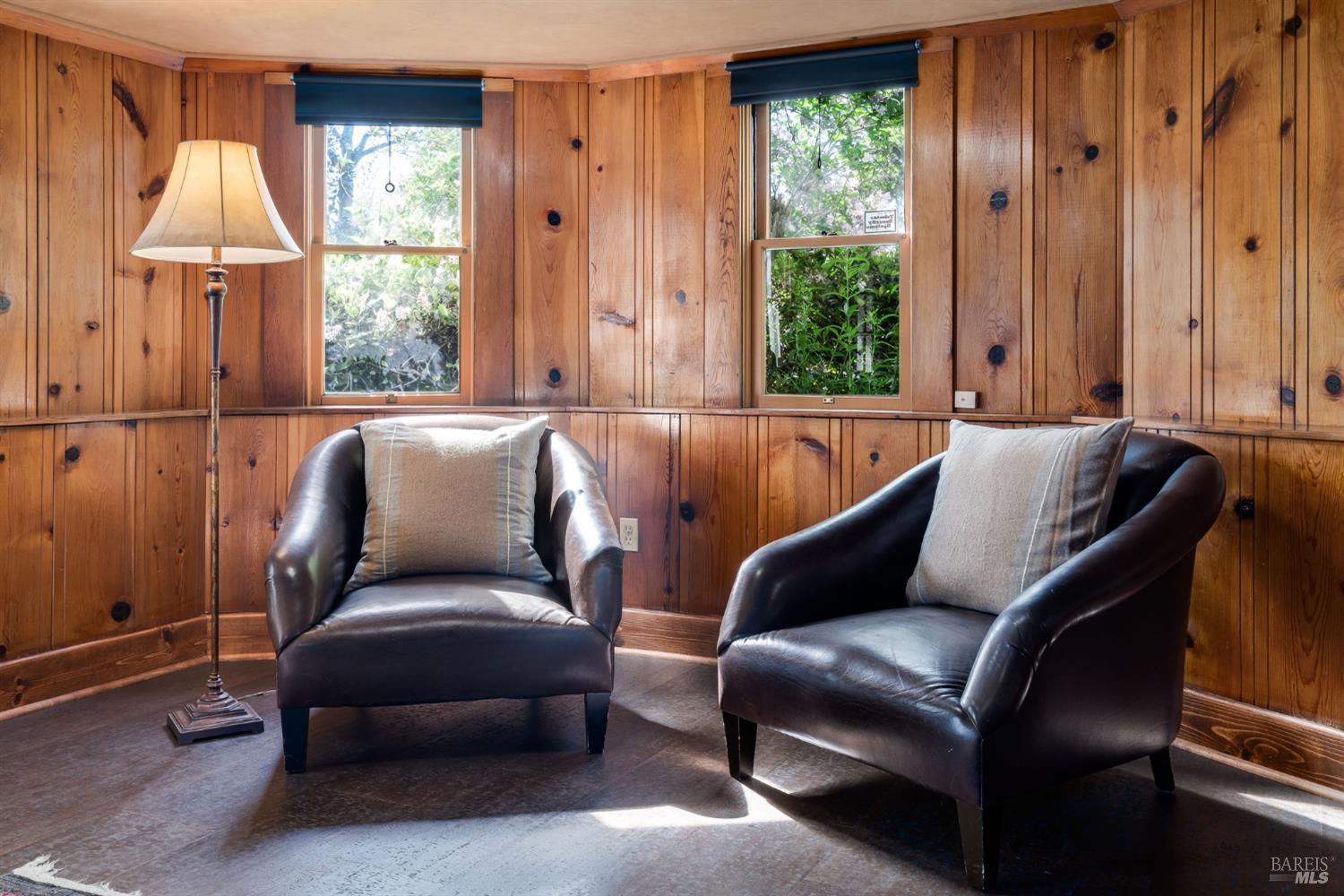 Detail Gallery Image 35 of 72 For 2230 1st St, Napa,  CA 94559 - 5 Beds | 2 Baths