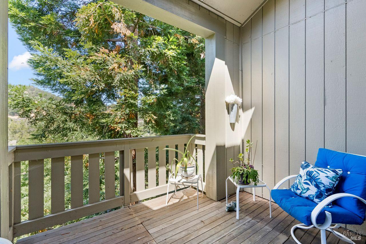 Detail Gallery Image 27 of 30 For 186 Red Hawk Rd, Novato,  CA 94949 - 2 Beds | 2/1 Baths