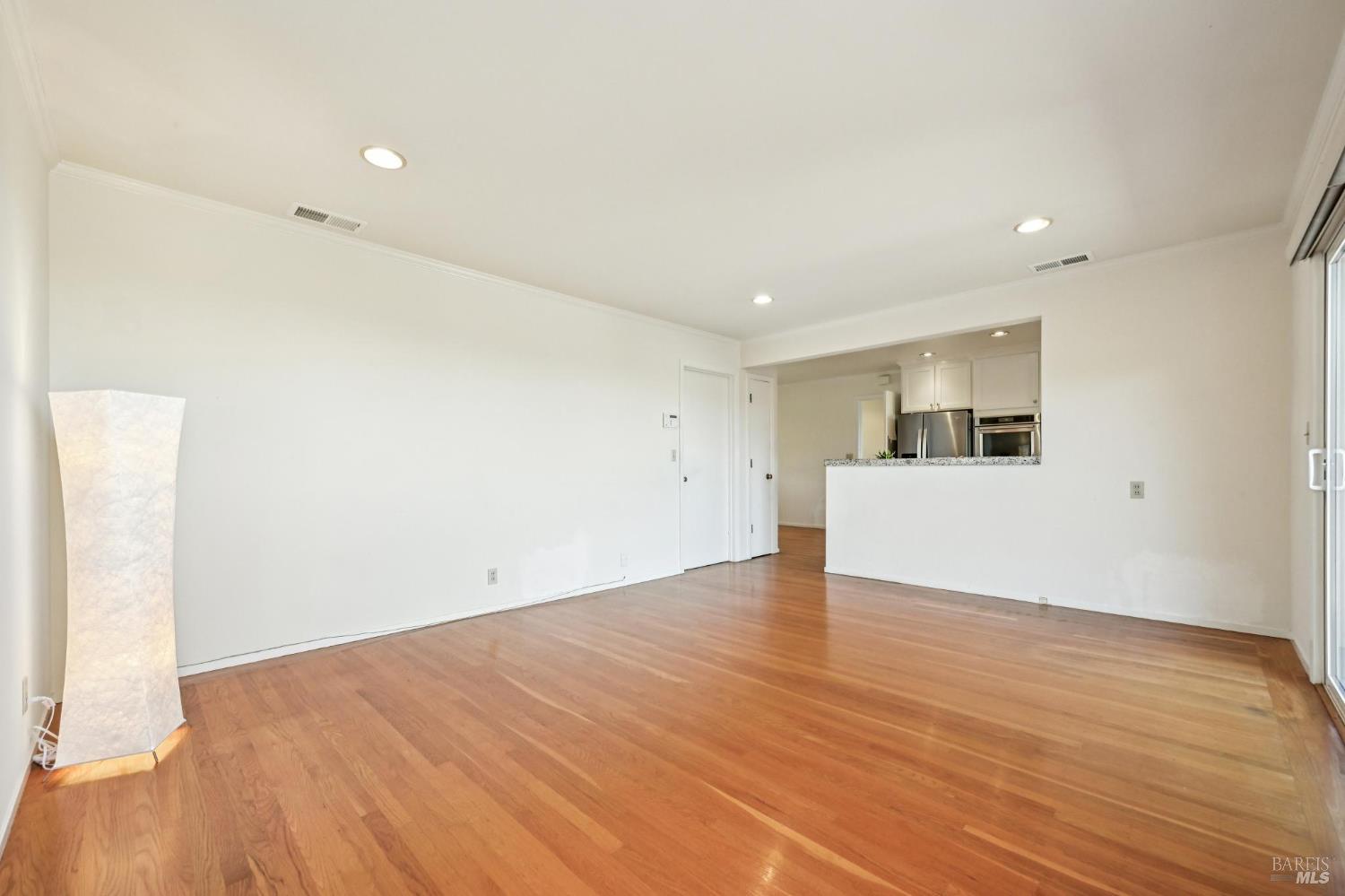 Detail Gallery Image 19 of 65 For 319 Golden Hind Psge, Corte Madera,  CA 94925 - 3 Beds | 2 Baths