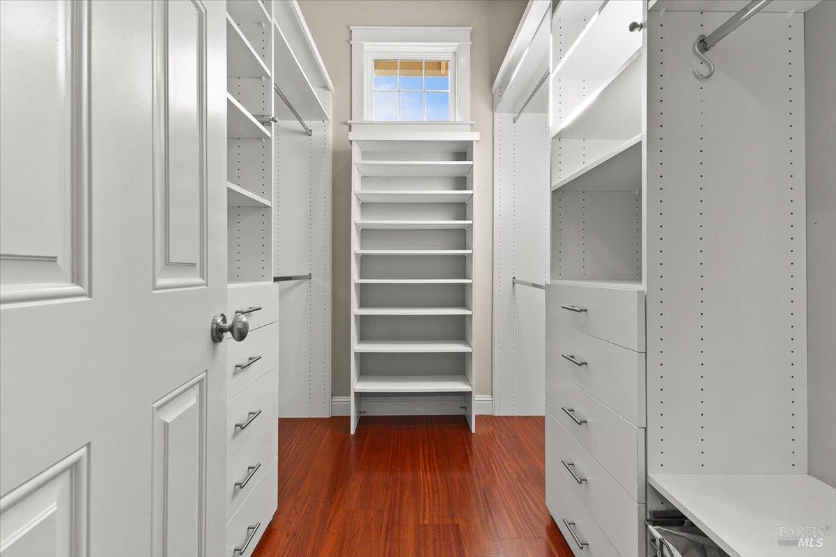 Detail Gallery Image 34 of 60 For 134 Moonlight Dr, Healdsburg,  CA 95448 - 4 Beds | 3/1 Baths