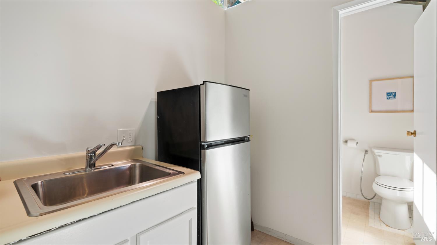 Detail Gallery Image 44 of 77 For 5 Viox Way, San Rafael,  CA 94901 - 4 Beds | 3/1 Baths