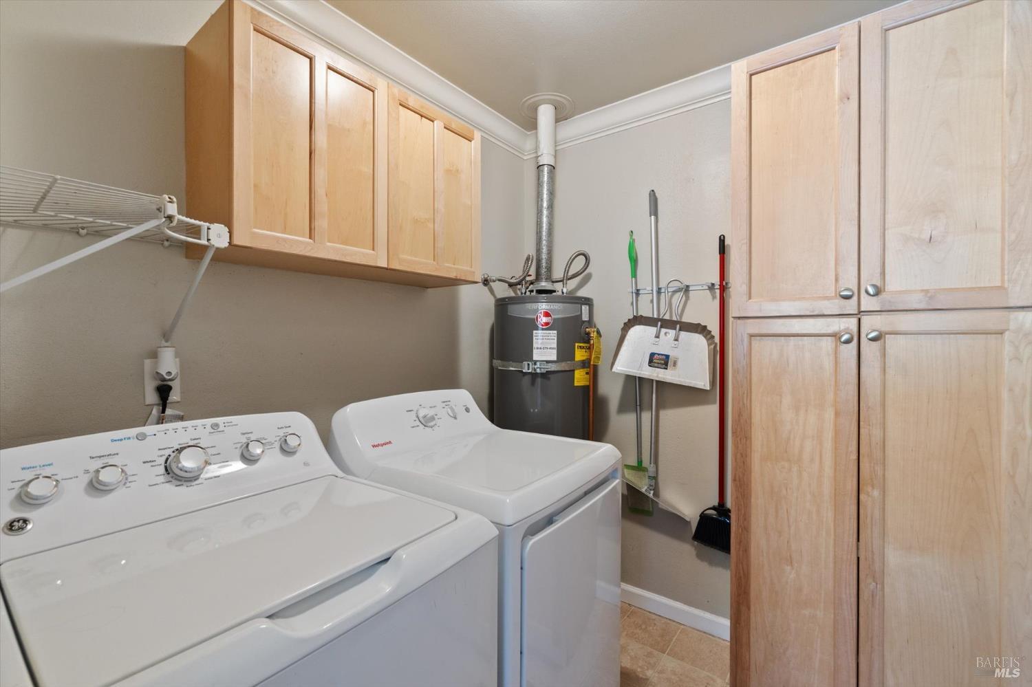 Detail Gallery Image 30 of 52 For 1723 Del Mar Ave, Redding,  CA 96003 - 3 Beds | 2 Baths