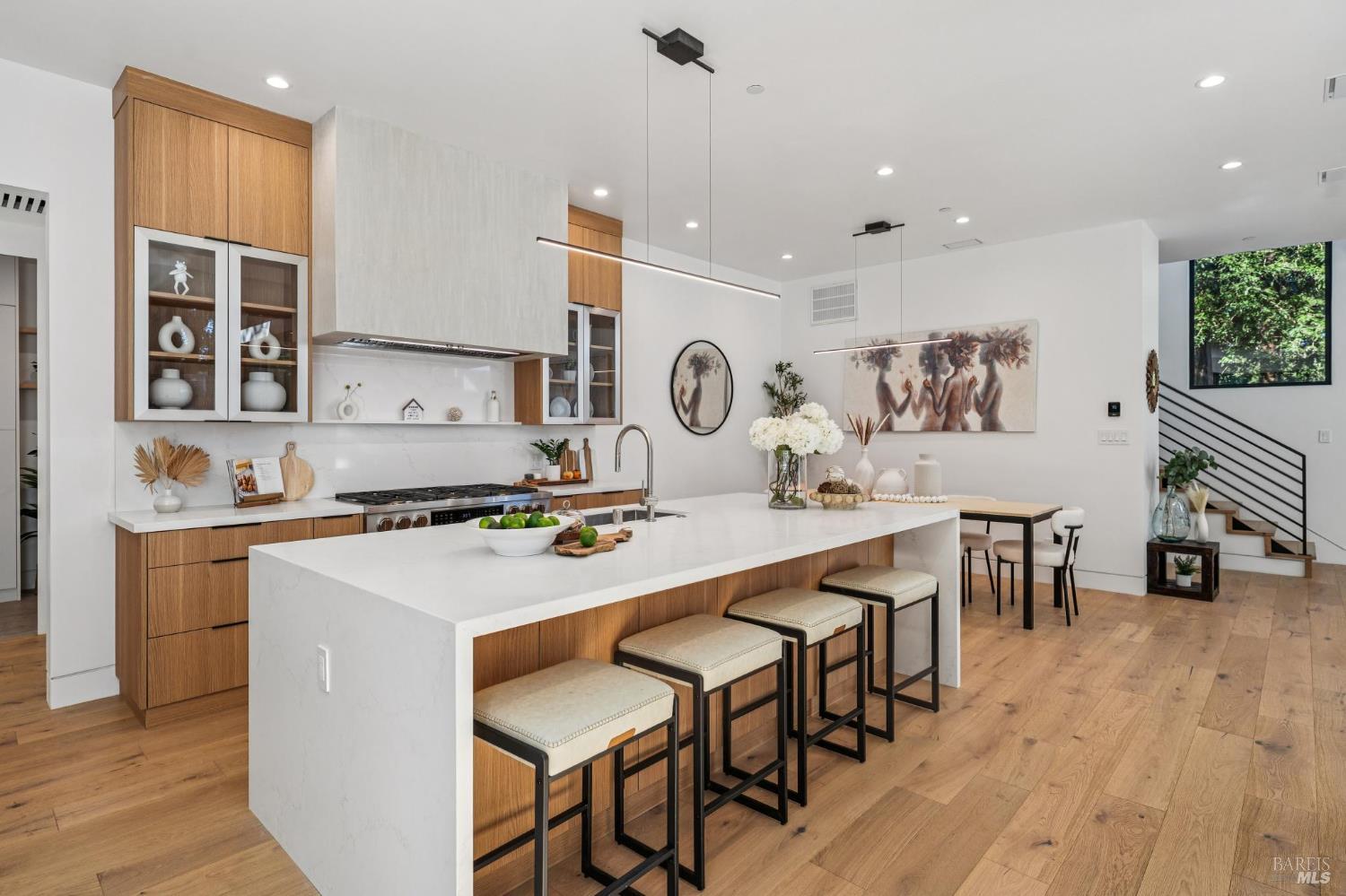 Detail Gallery Image 33 of 88 For 93 Magnolia Ave, Larkspur,  CA 94939 - 3 Beds | 3 Baths