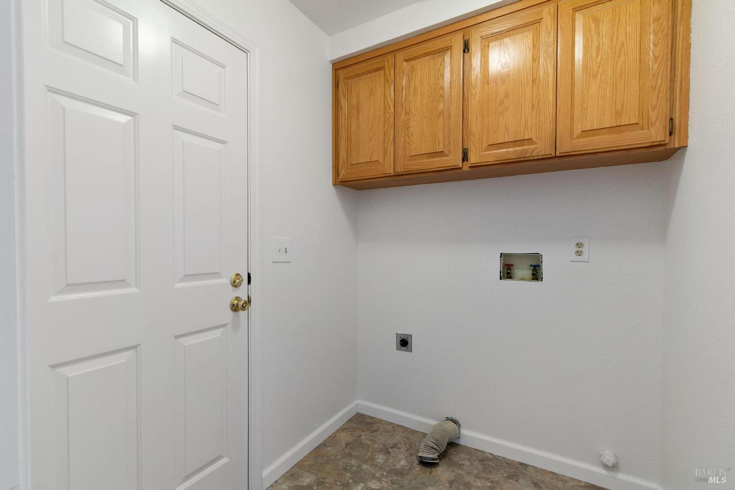 Detail Gallery Image 14 of 42 For 2988 Rustle Ct, Fairfield,  CA 94534 - 3 Beds | 2 Baths