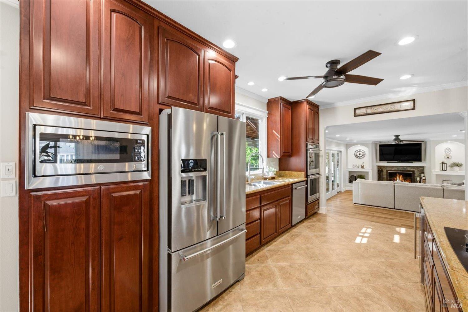 Detail Gallery Image 19 of 99 For 104 Westwood St, Vacaville,  CA 95688 - 5 Beds | 2/1 Baths