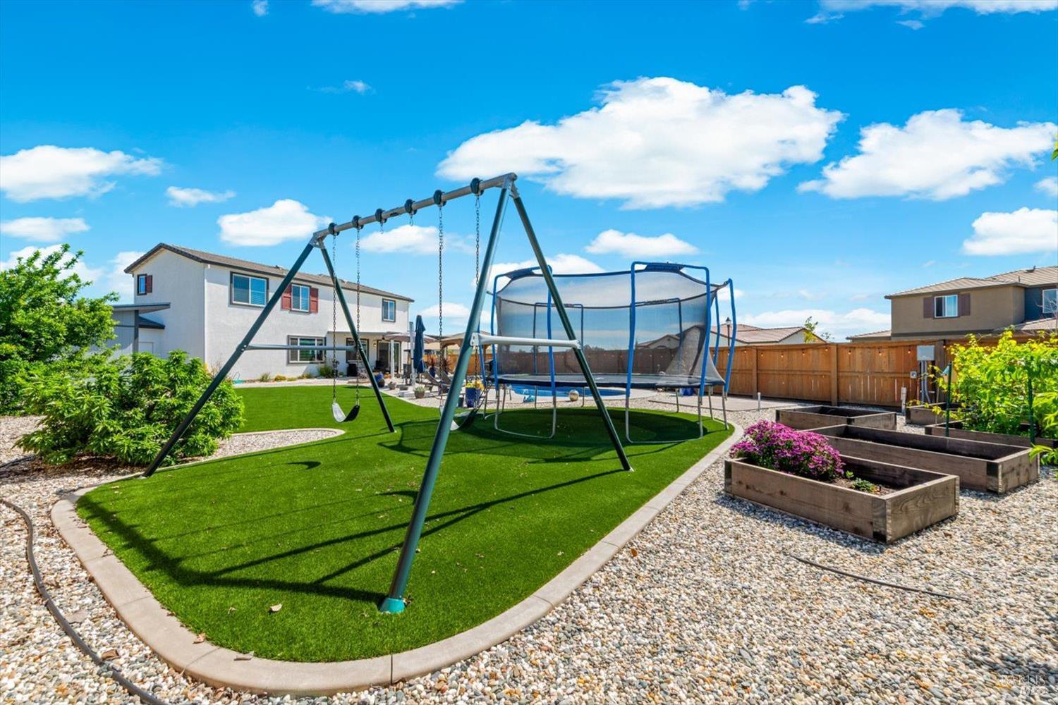 Detail Gallery Image 60 of 81 For 1685 Blossom Way, Dixon,  CA 95620 - 4 Beds | 3 Baths